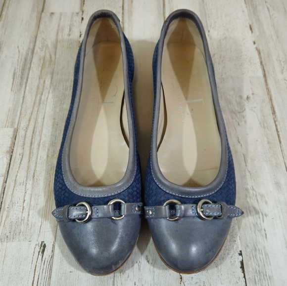 AGL Attilio Guisti Leombruni Blue Leather Buckle Flats - Picture 1 of 8